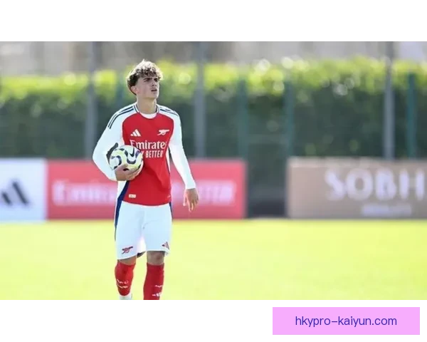 阿森纳战术创新方向引发关注，球队在新赛季中的表现备受期待